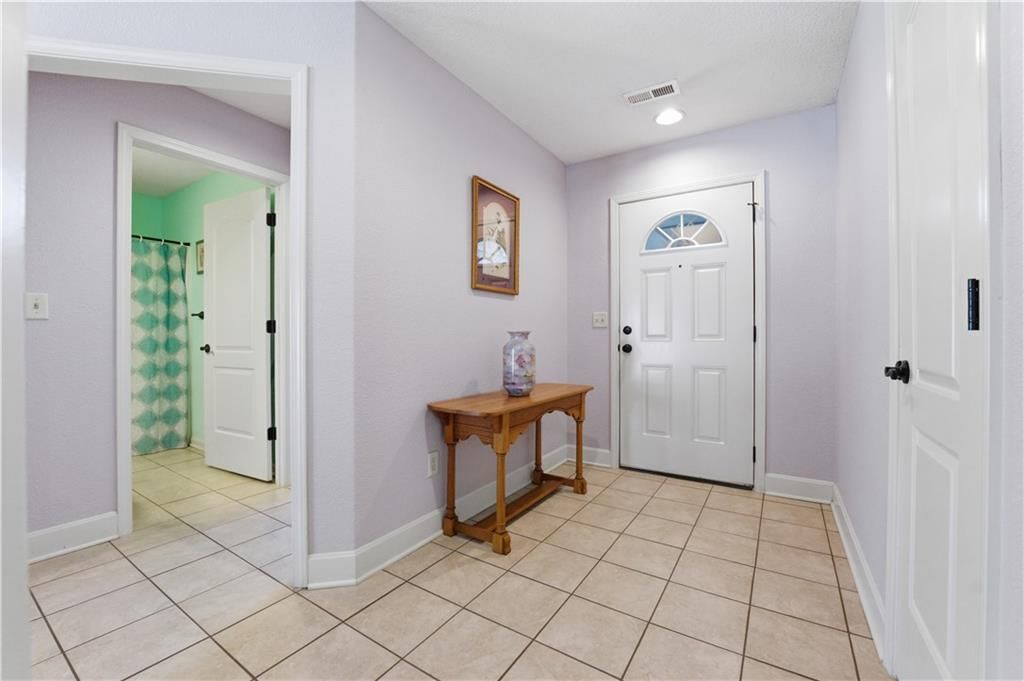522 Neptune Drive — photo 2