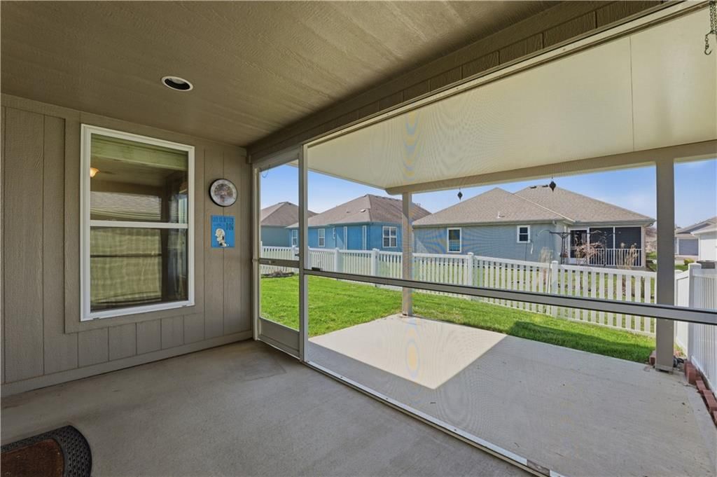 522 Neptune Drive — photo 23