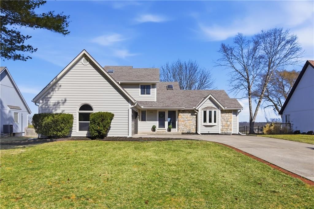 220 SW Green Teal Street, Lee's Summit, MO