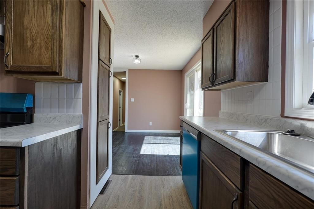 11215 E 49th Street — photo 10