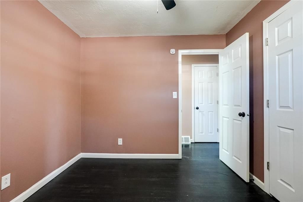 11215 E 49th Street — photo 15