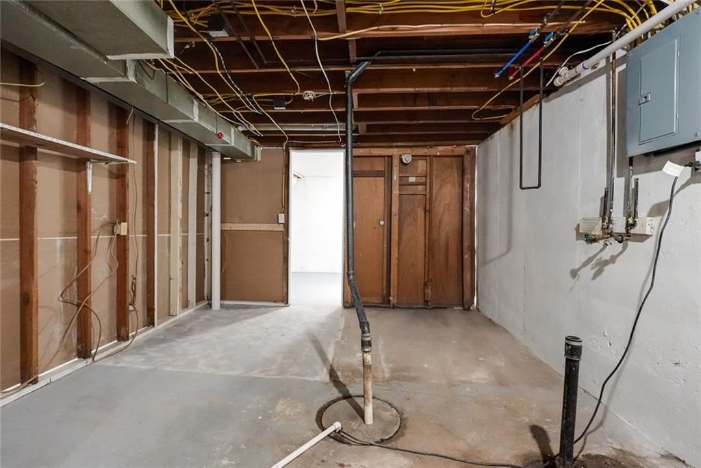 11215 E 49th Street — photo 30