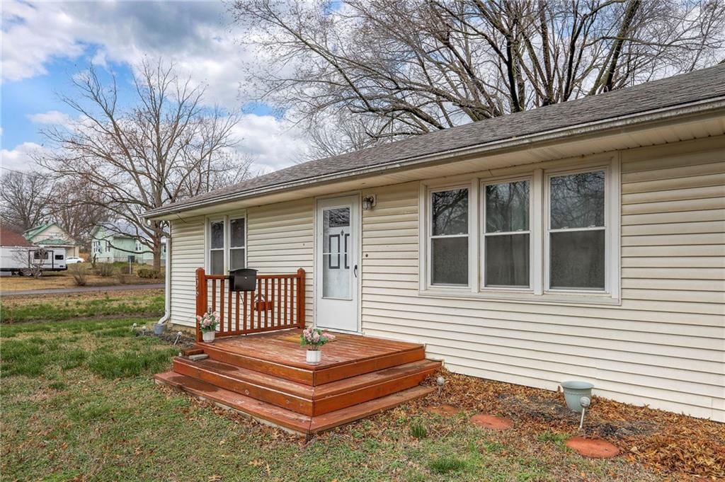 406 E Washington Street, Windsor, MO