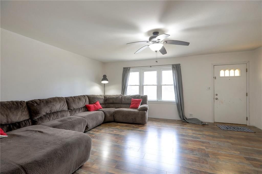 406 E Washington Street — photo 6