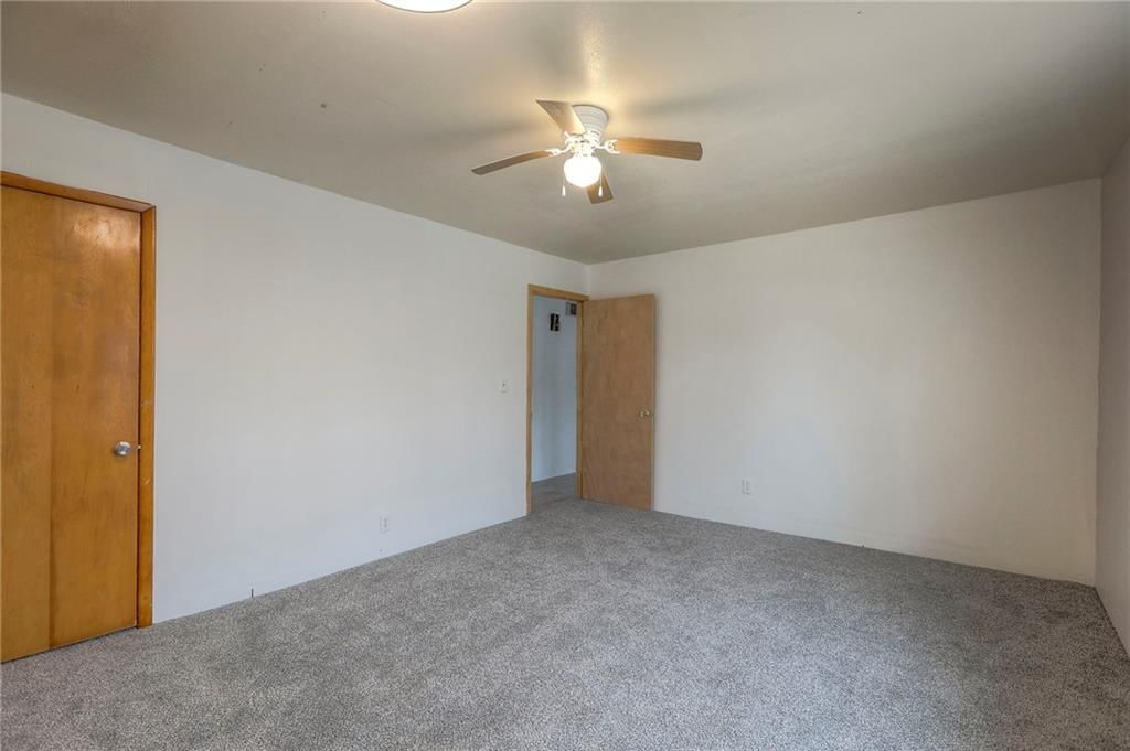 406 E Washington Street — photo 21