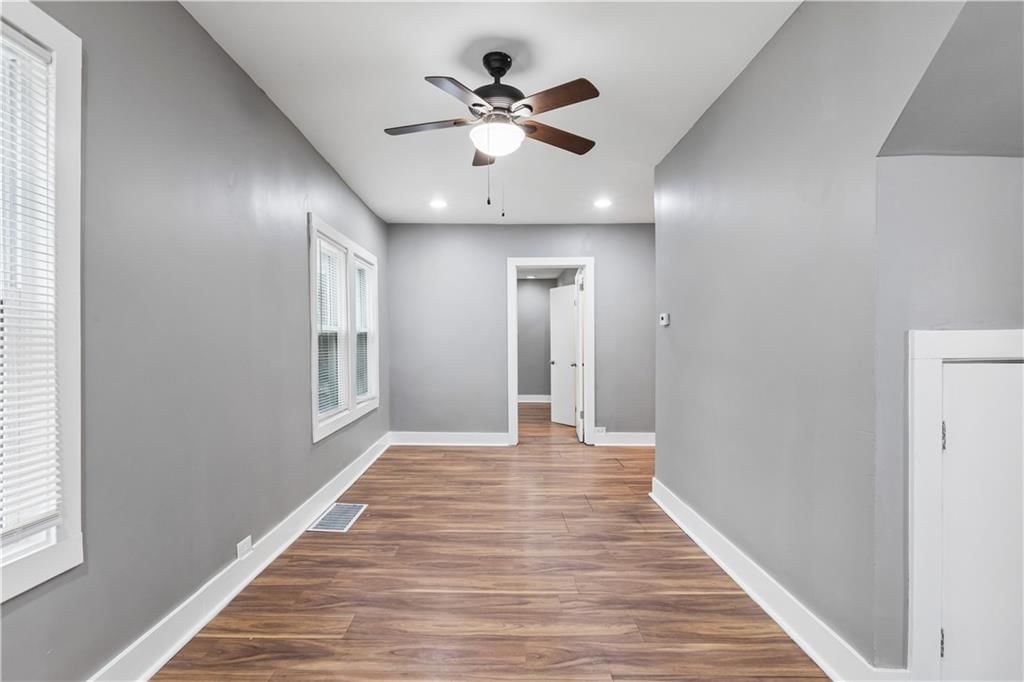 5038 S Benton Avenue — photo 4