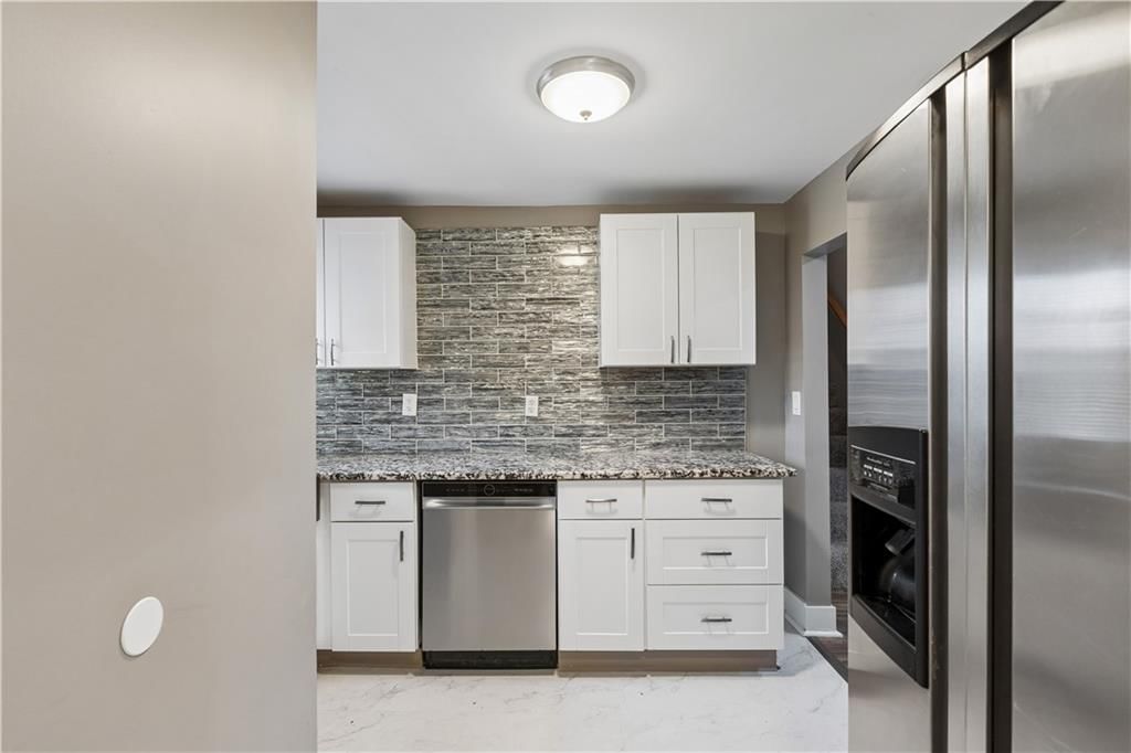 5038 S Benton Avenue — photo 8