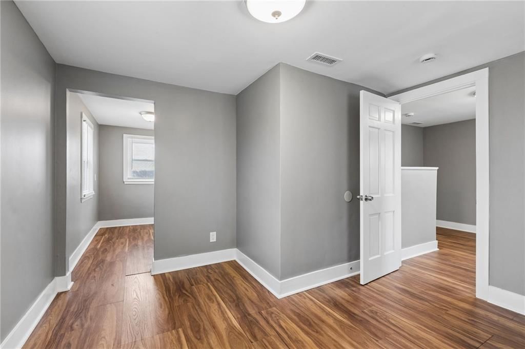 5038 S Benton Avenue — photo 11