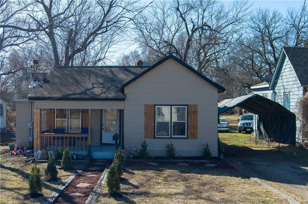 604 E Franklin Street, Clinton, MO