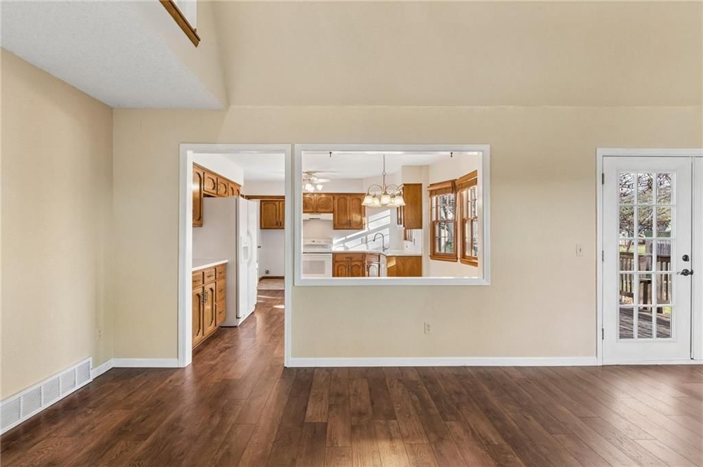12226 W 72 Street — photo 8