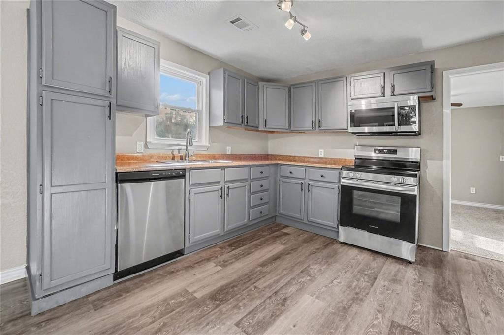 3636 NE Antioch Road — photo 6