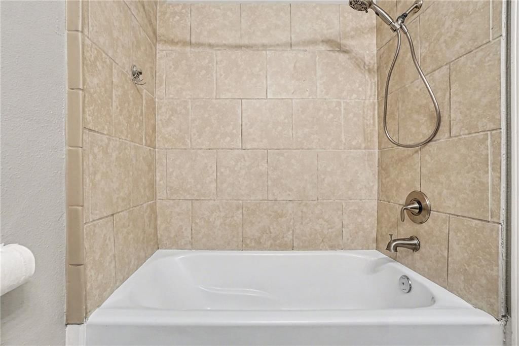 3636 NE Antioch Road — photo 10