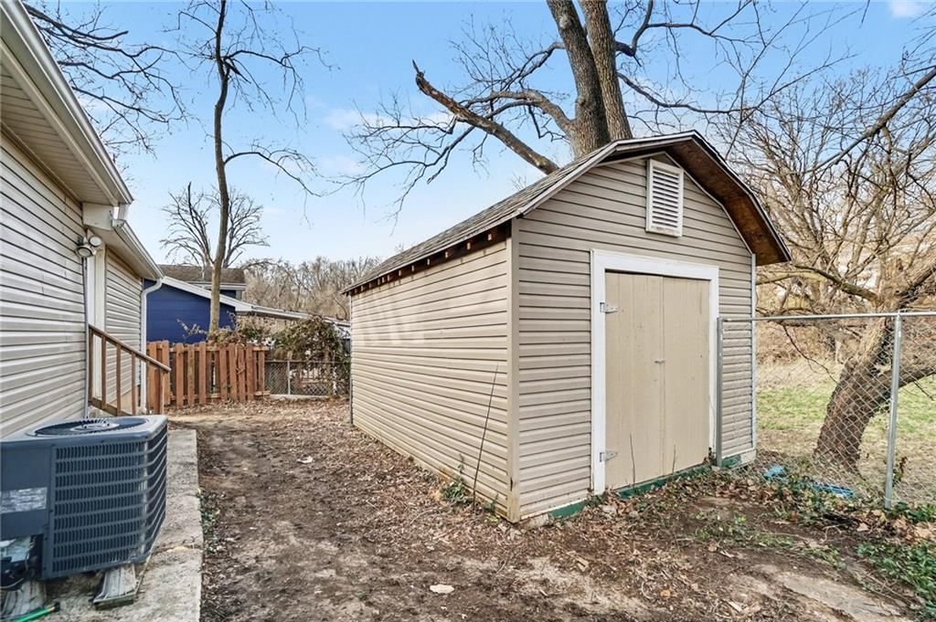 3636 NE Antioch Road — photo 15