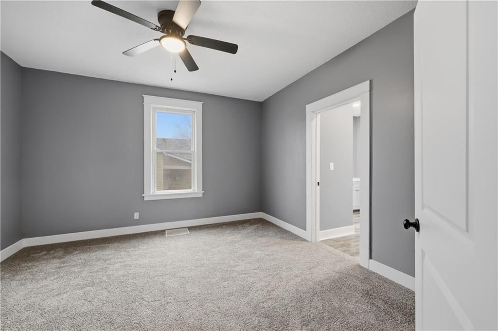 2113 Jefferson Street — photo 10