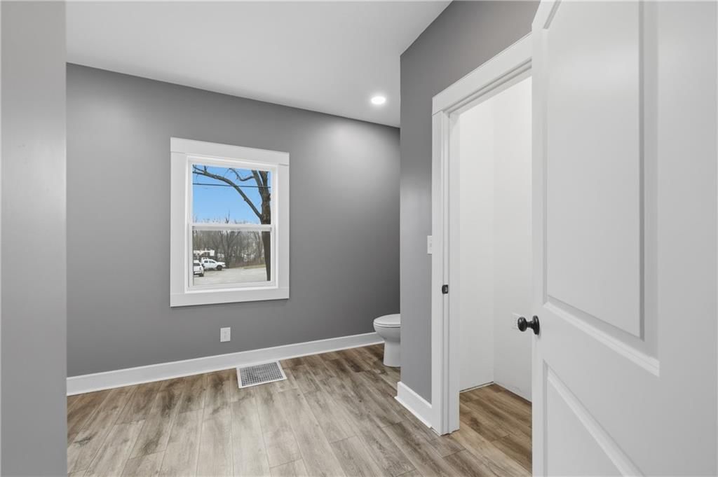 2113 Jefferson Street — photo 12