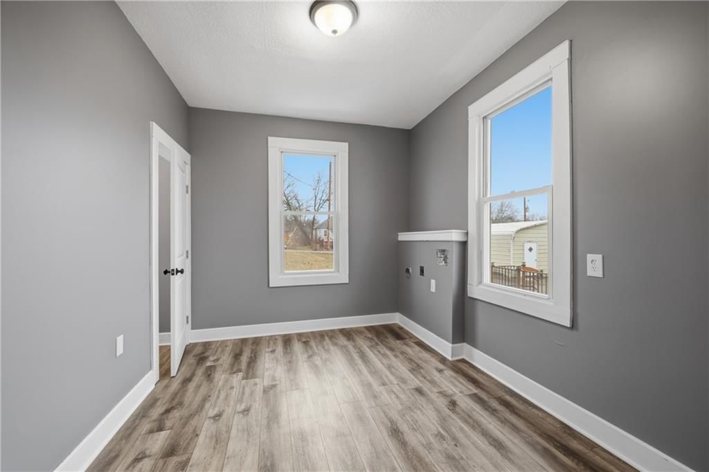 2113 Jefferson Street — photo 16