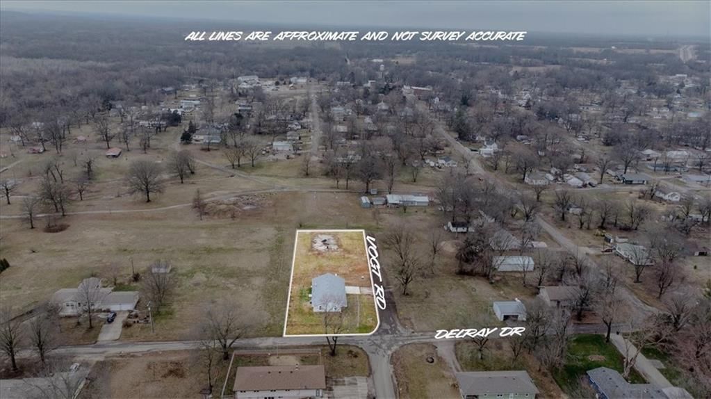 604 E Vogt Road — photo 4