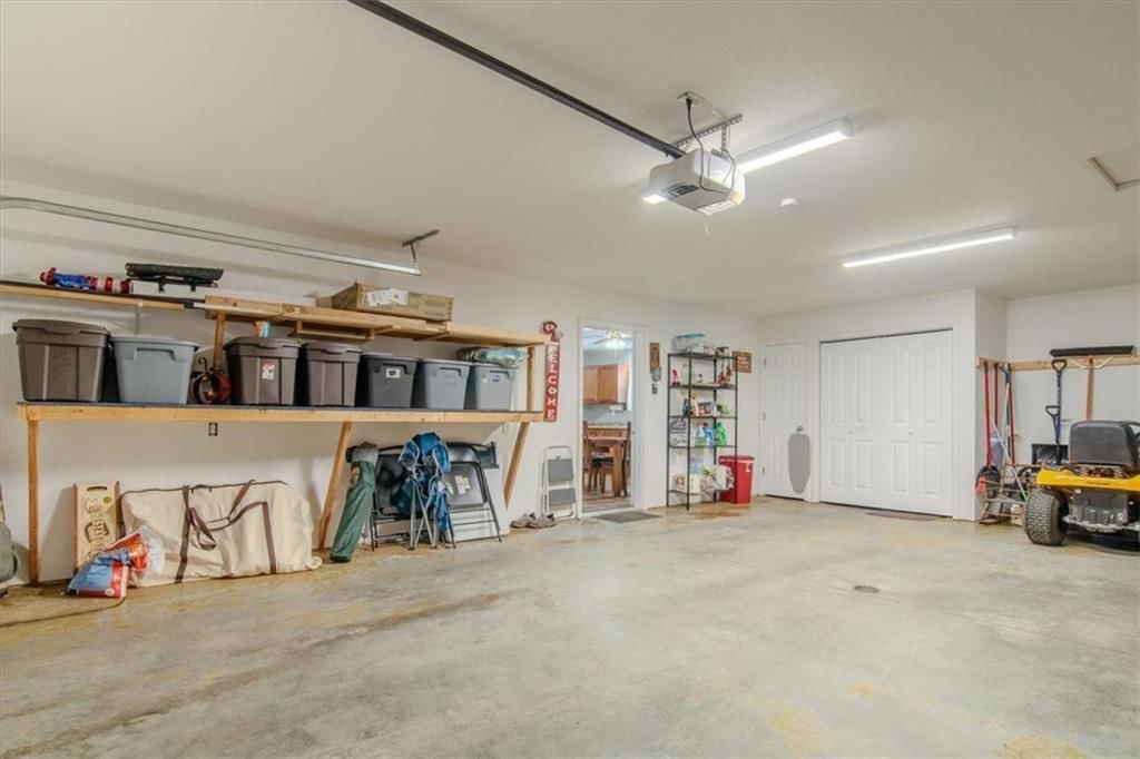 604 E Vogt Road — photo 14