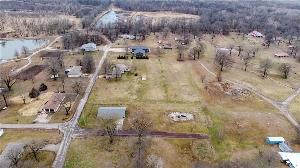 604 E Vogt Road — photo 16