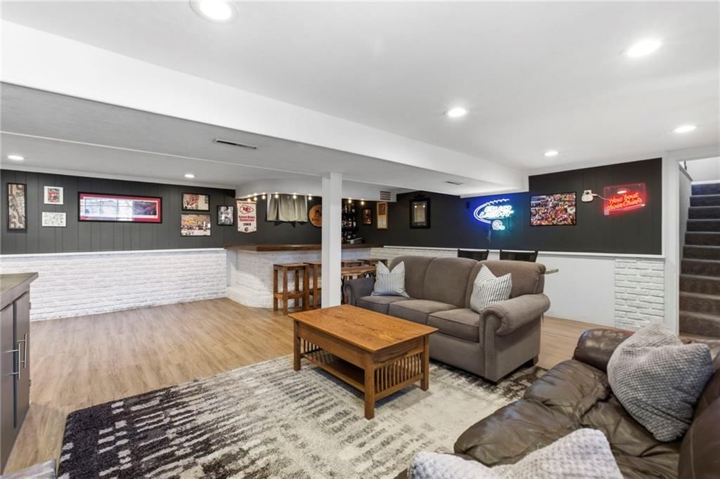 9237 Hemlock Street — photo 23