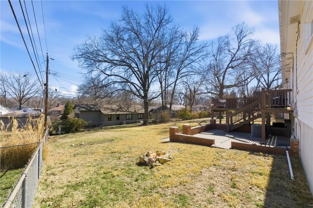 9237 Hemlock Street — photo 31