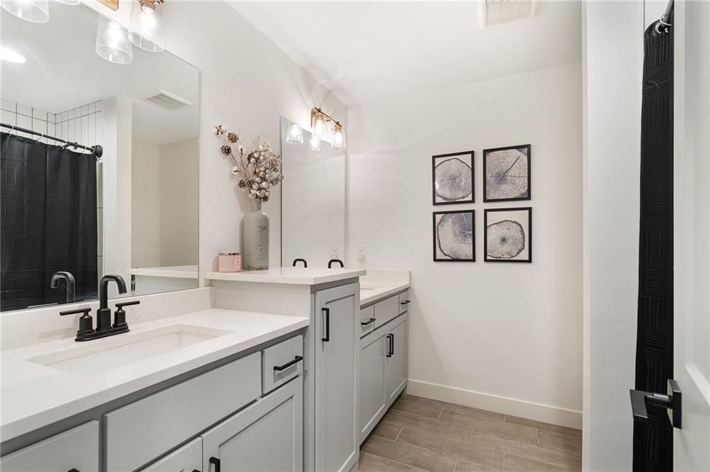 4729 NE Jamestown Drive — photo 31