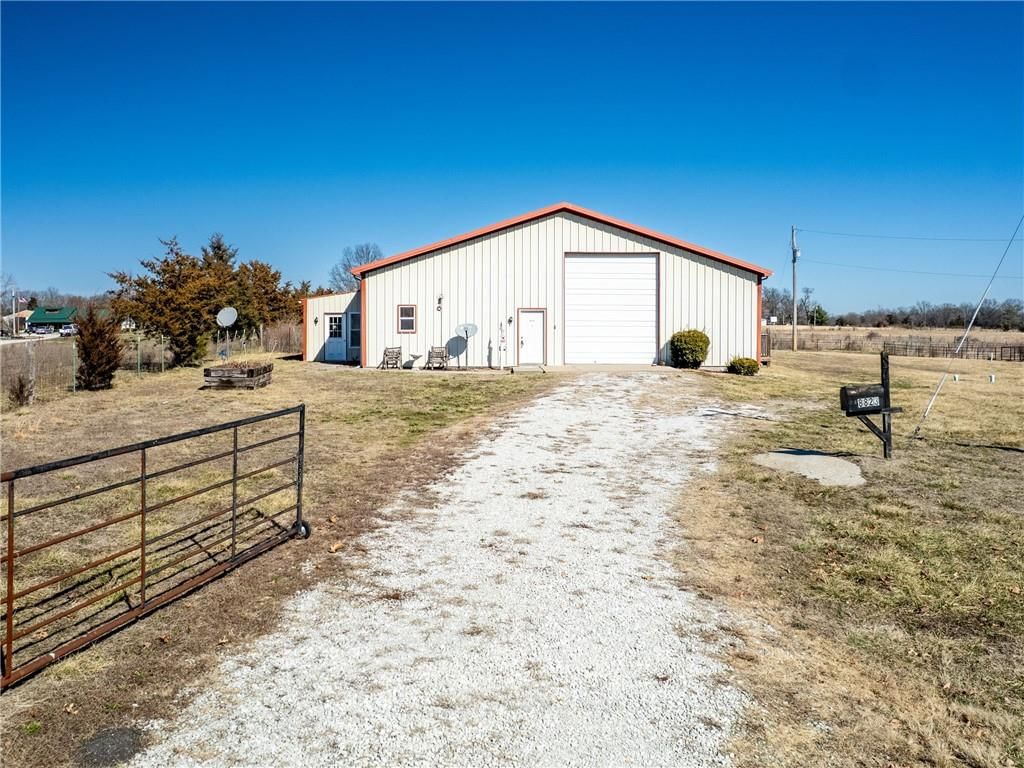 8823 NE OO Highway — photo 3