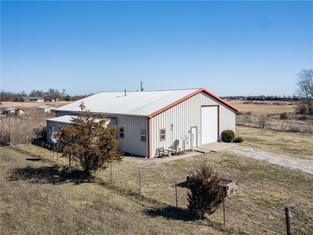 8823 NE OO Highway — photo 4