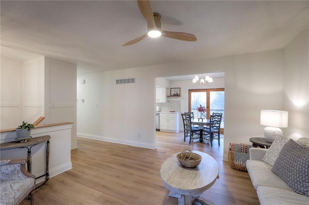 412 Allen Street — photo 4