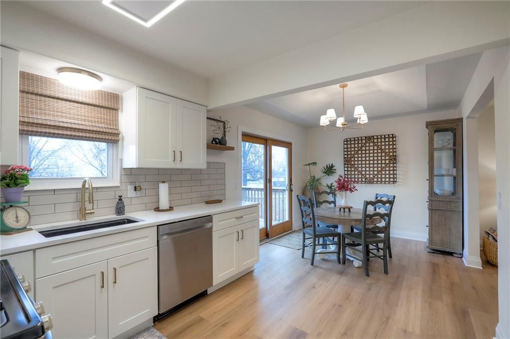 412 Allen Street — photo 8