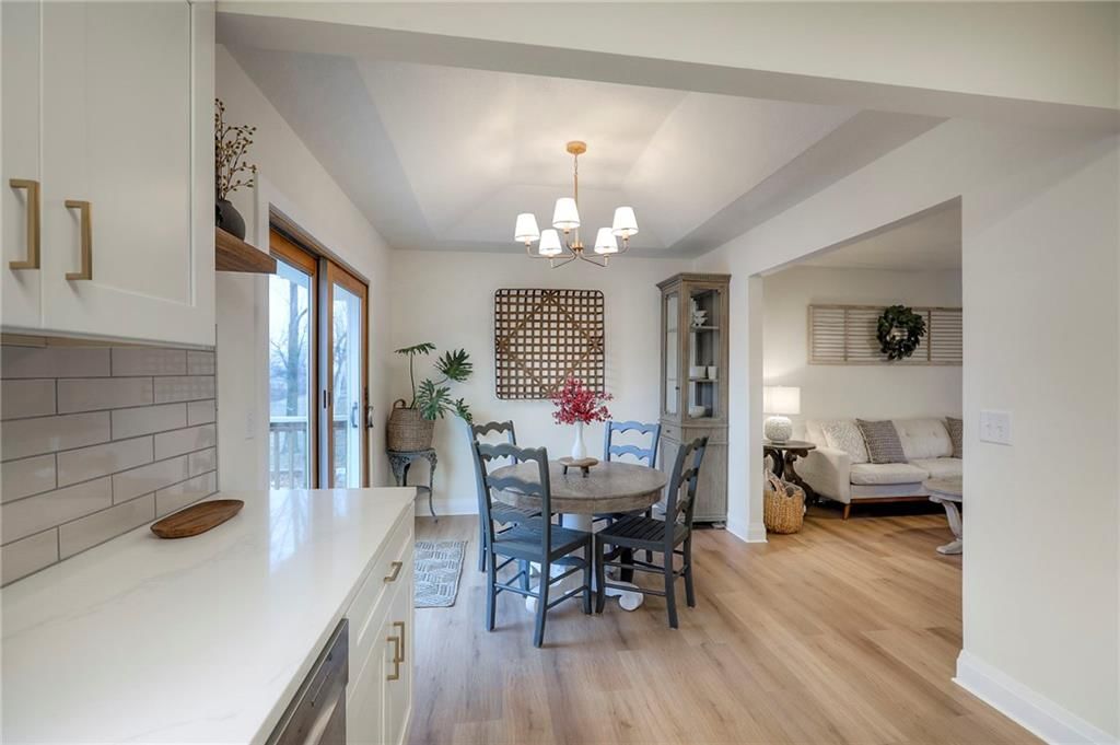 412 Allen Street — photo 10