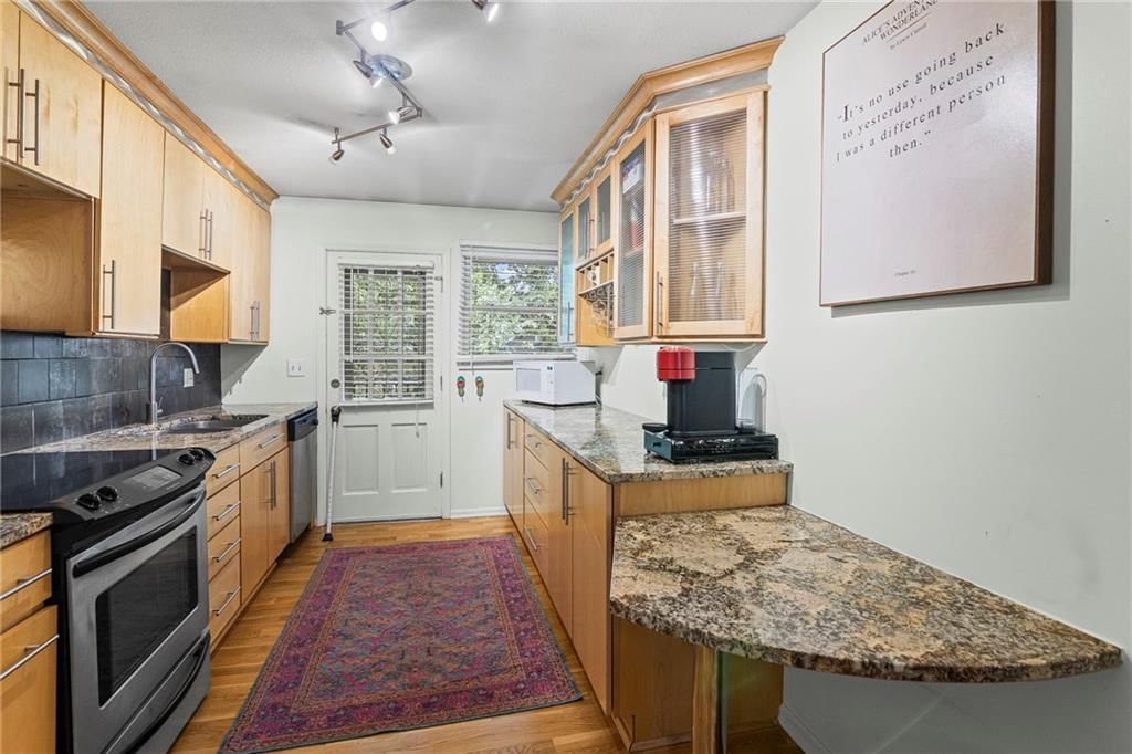 4616 Holly Street — photo 10