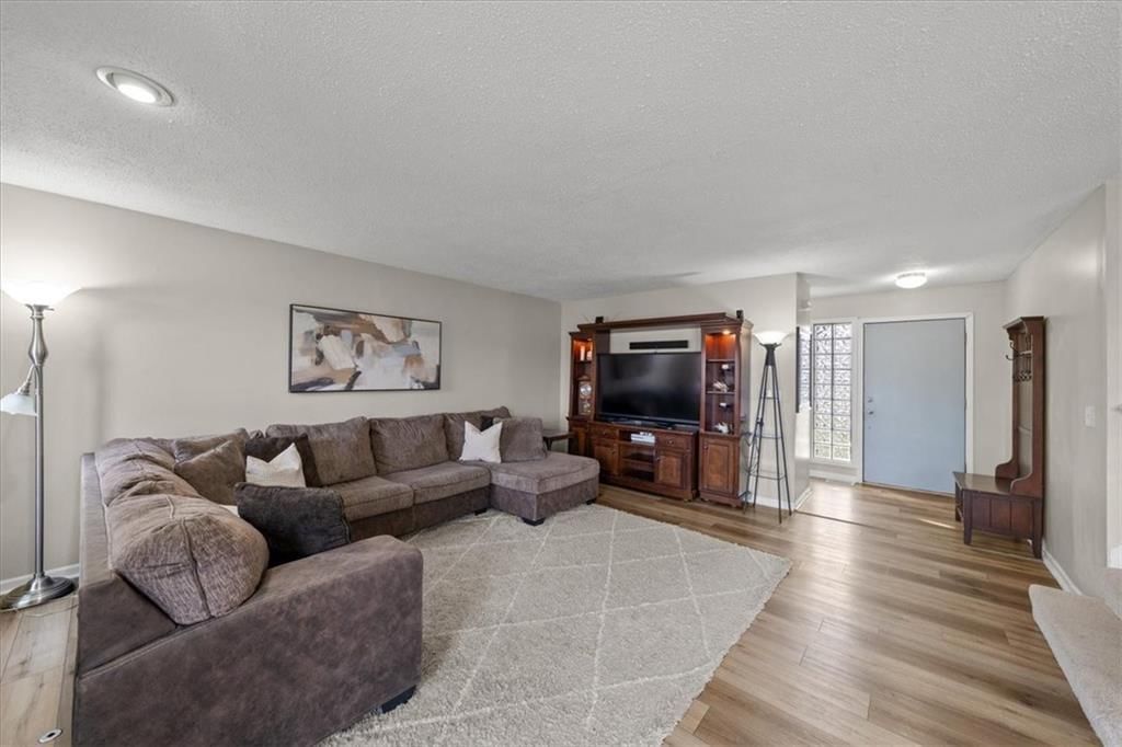 1528 W Romany Court — photo 6