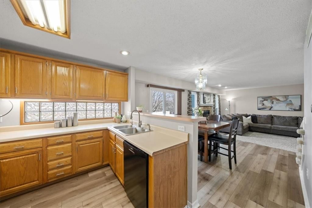 1528 W Romany Court — photo 11