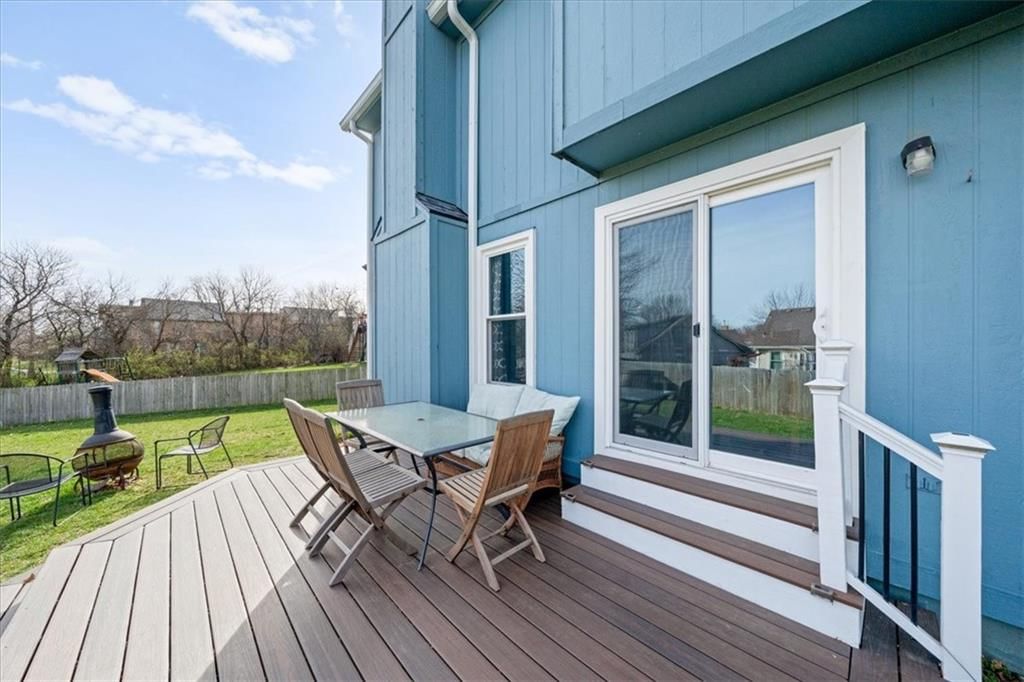 1528 W Romany Court — photo 23