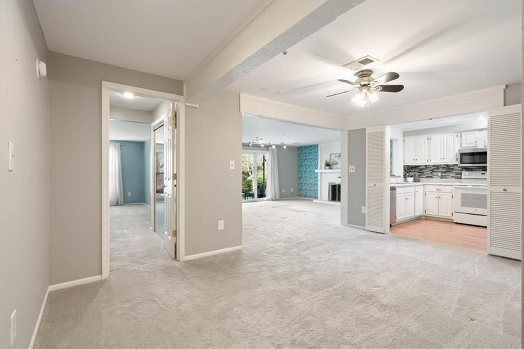10712 Glenwood Street — photo 2