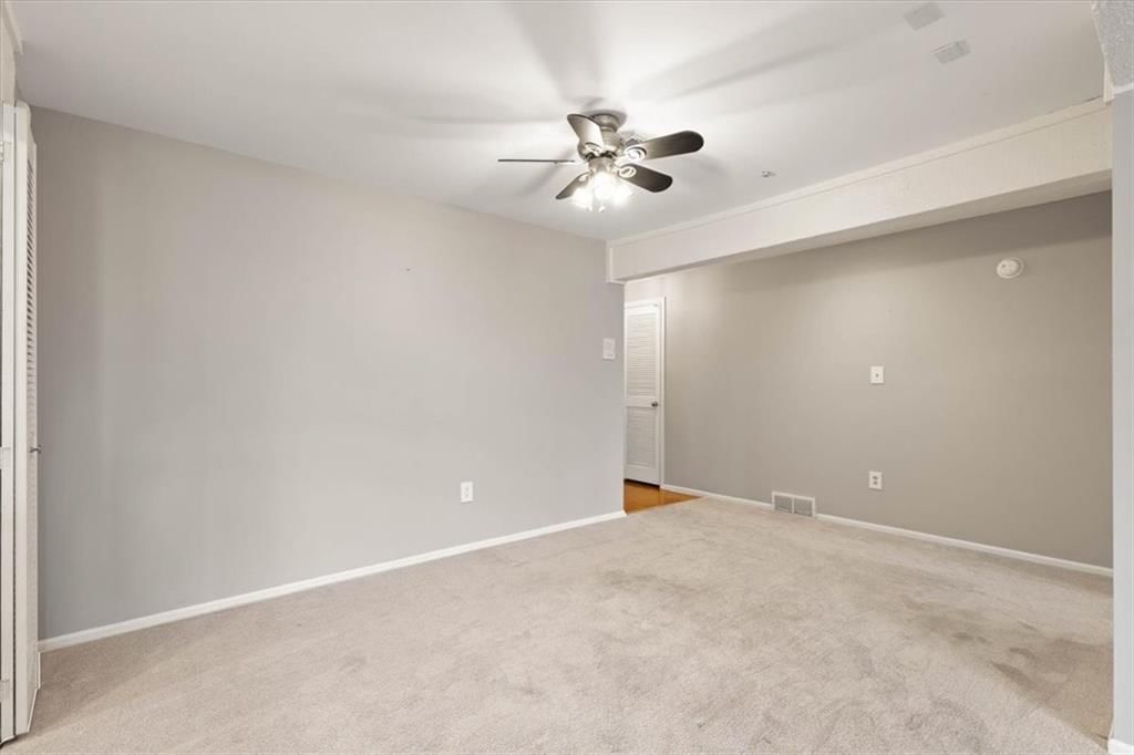 10712 Glenwood Street — photo 4
