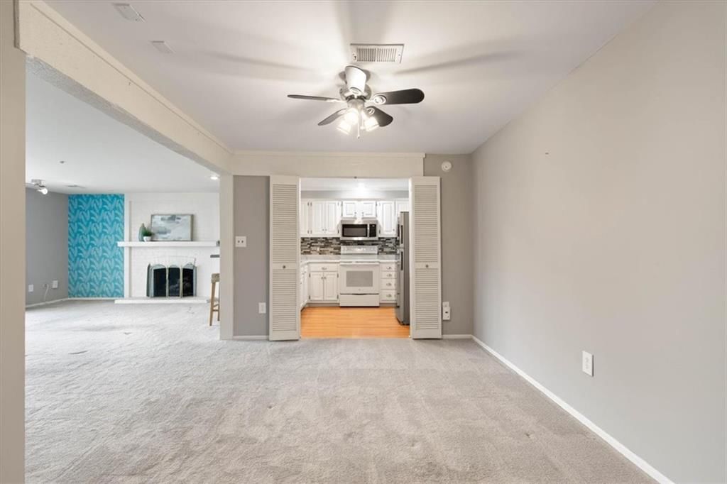 10712 Glenwood Street — photo 7