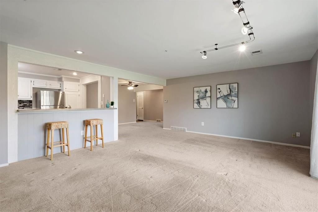 10712 Glenwood Street — photo 13