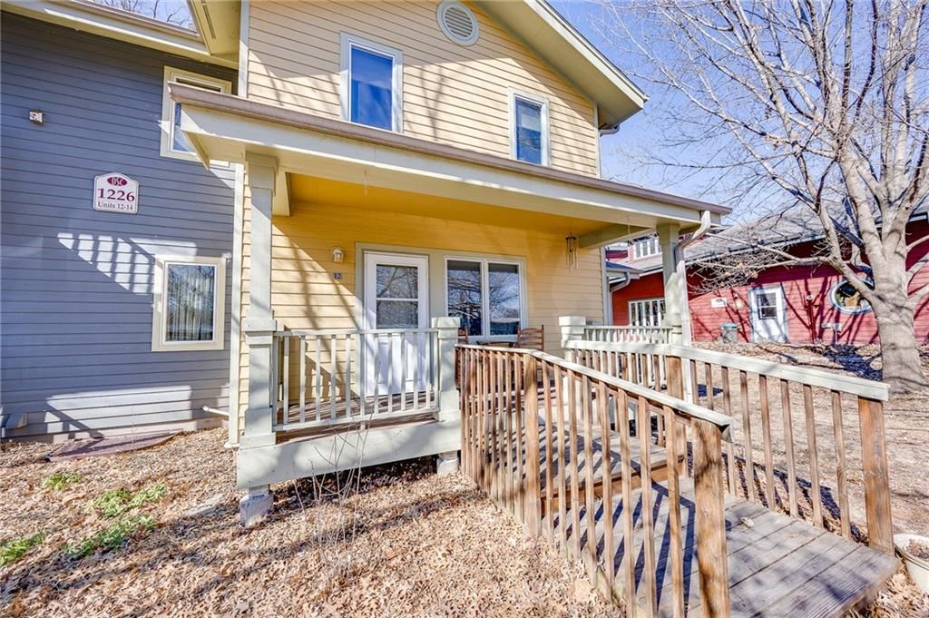 1226 Delaware Street — photo 2