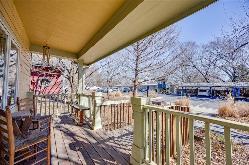 1226 Delaware Street — photo 3