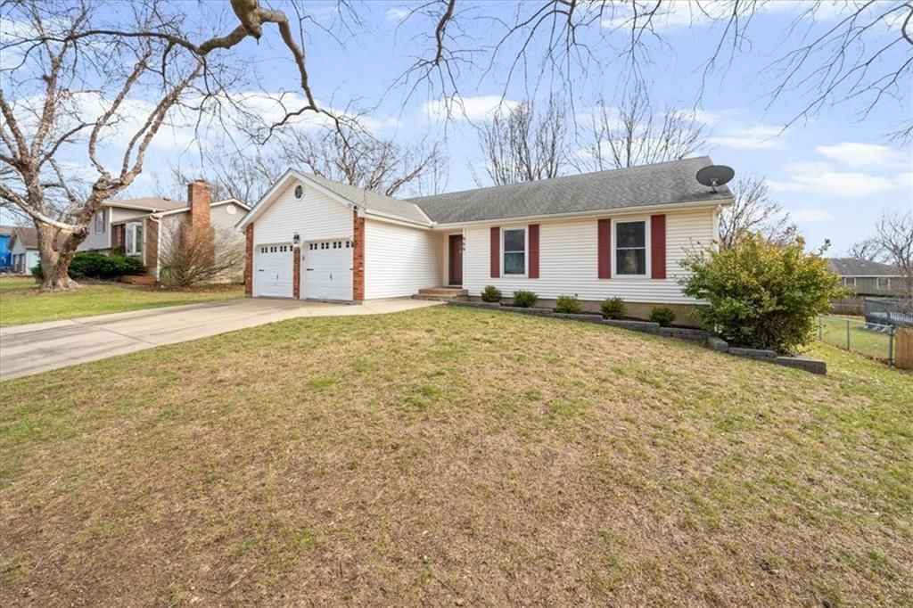 909 E Cothrell Street — photo 2