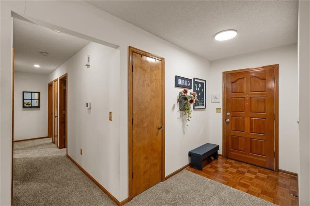 909 E Cothrell Street — photo 3