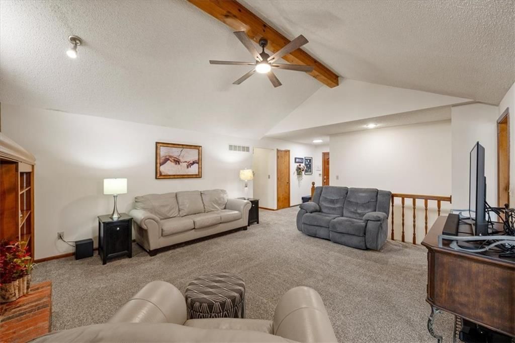 909 E Cothrell Street — photo 6