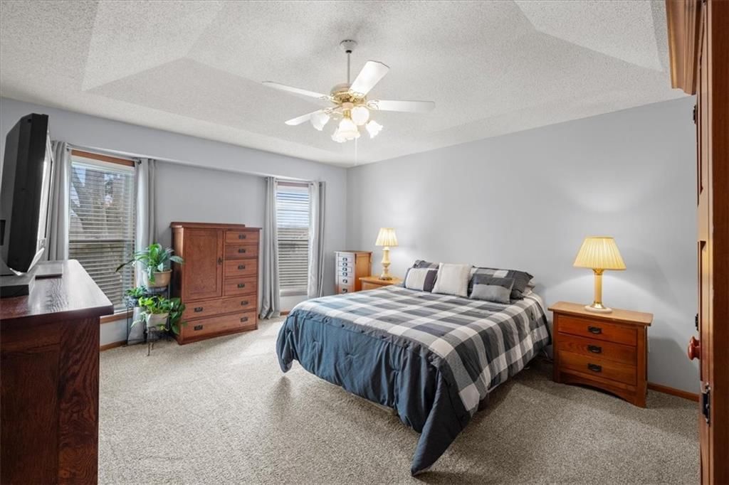 909 E Cothrell Street — photo 11