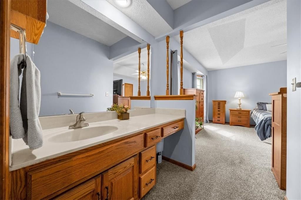 909 E Cothrell Street — photo 14