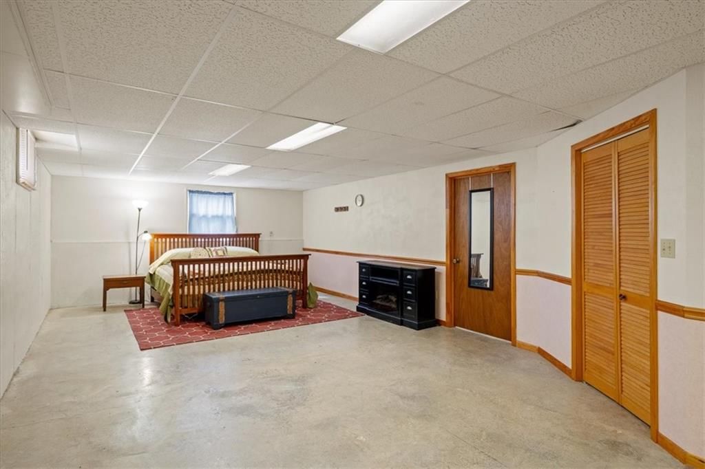 909 E Cothrell Street — photo 19