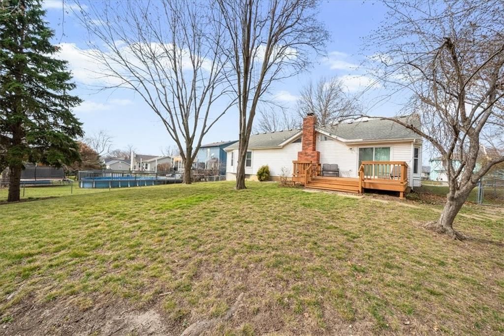 909 E Cothrell Street — photo 22