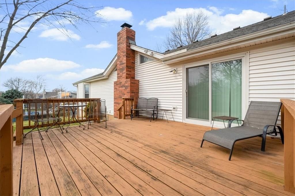 909 E Cothrell Street — photo 23