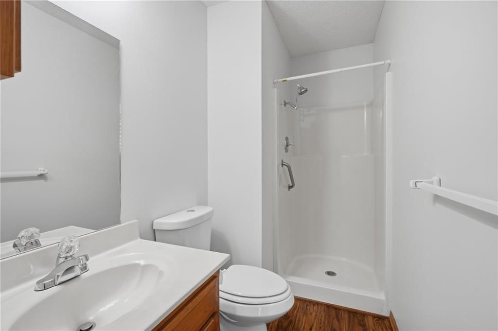 824 Rowell Avenue — photo 9